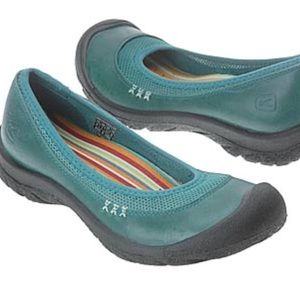 EUC Keen Cush teal ballet flats 9.5